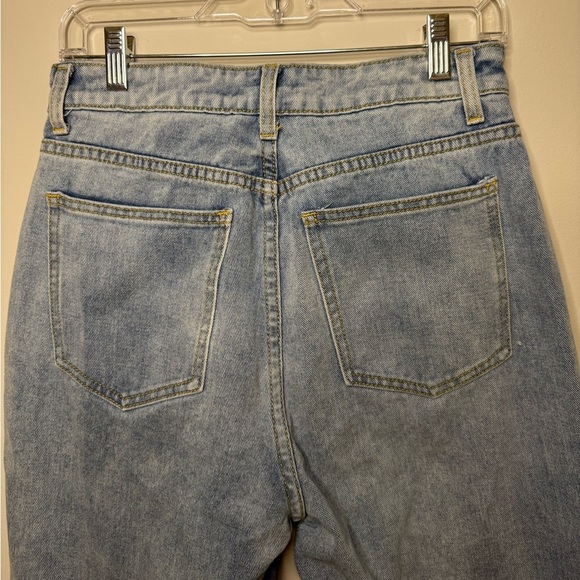 PrettyLittleThing light blue wash long leg jeans with raw hem- size 6 - Picture 5 of 10